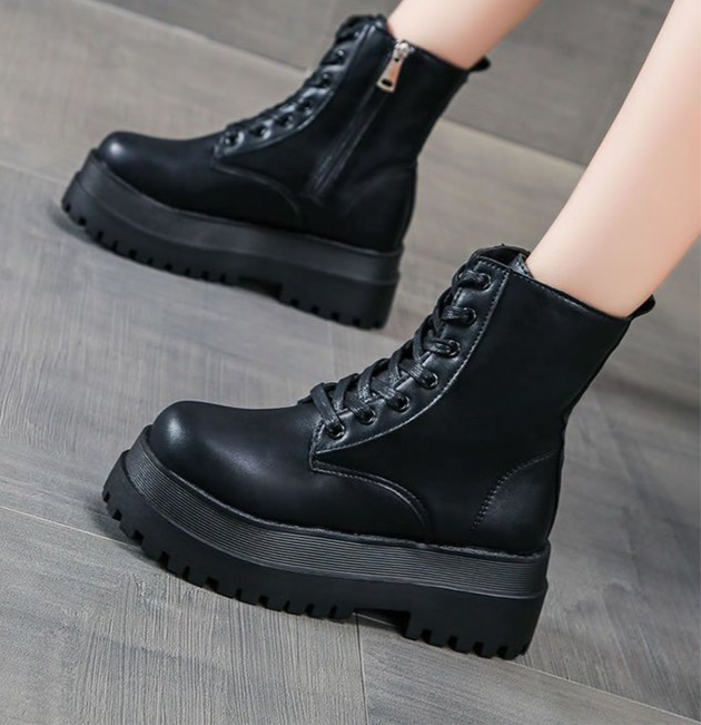 Platform Edge Short Martin Boots