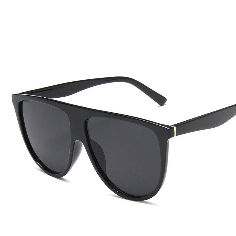 “Vintage Bold “Retro Sunglasses