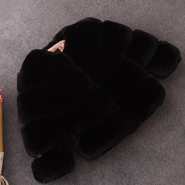 Luxurious Girls' Fur Coat – A Touch of Elegance for Any Occasion