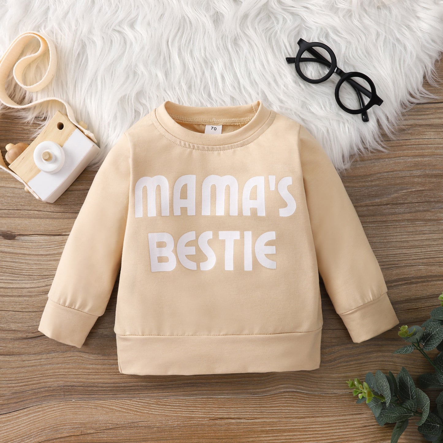 Mama's Bestie Girls' Sweatsuit – Cozy and Stylish for Little Besties