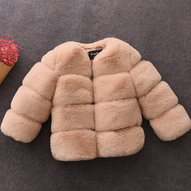 Luxurious Girls' Fur Coat – A Touch of Elegance for Any Occasion