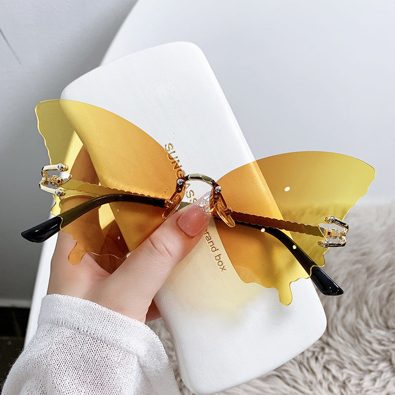 “Butterfly Breeze” Gradient Street Sun Glasses