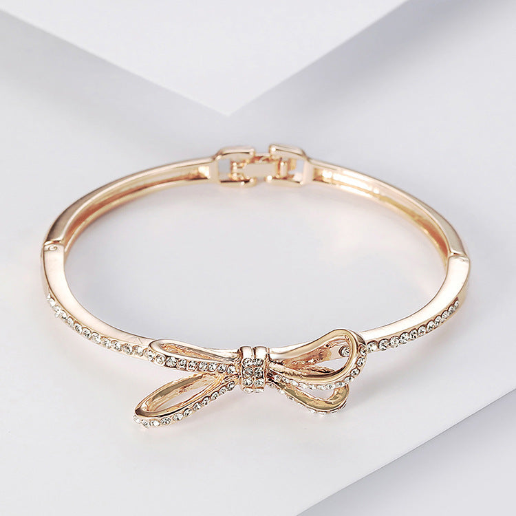 “Rose Luxe Diamond Bow” Alloy Bracelet