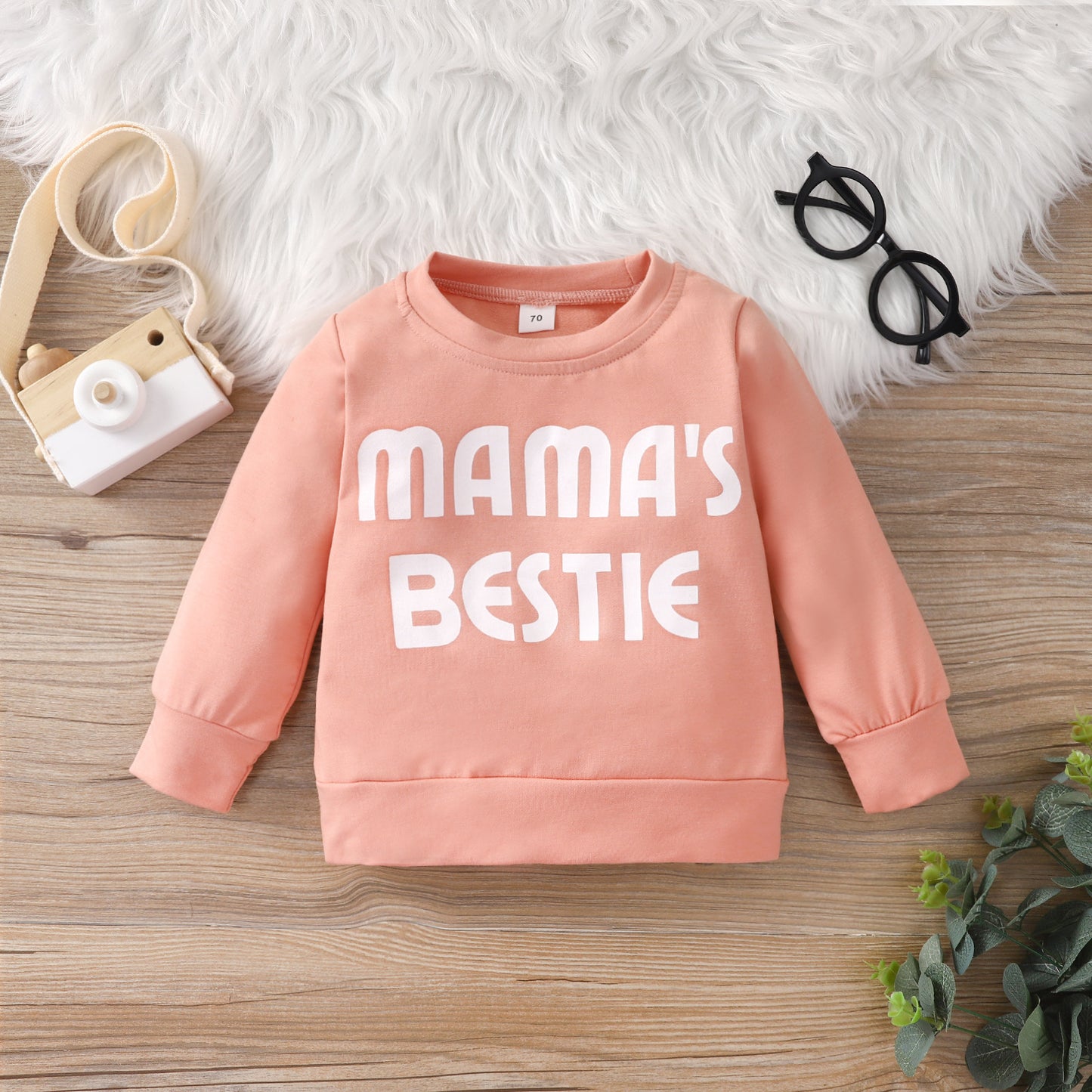 Mama's Bestie Girls' Sweatsuit – Cozy and Stylish for Little Besties