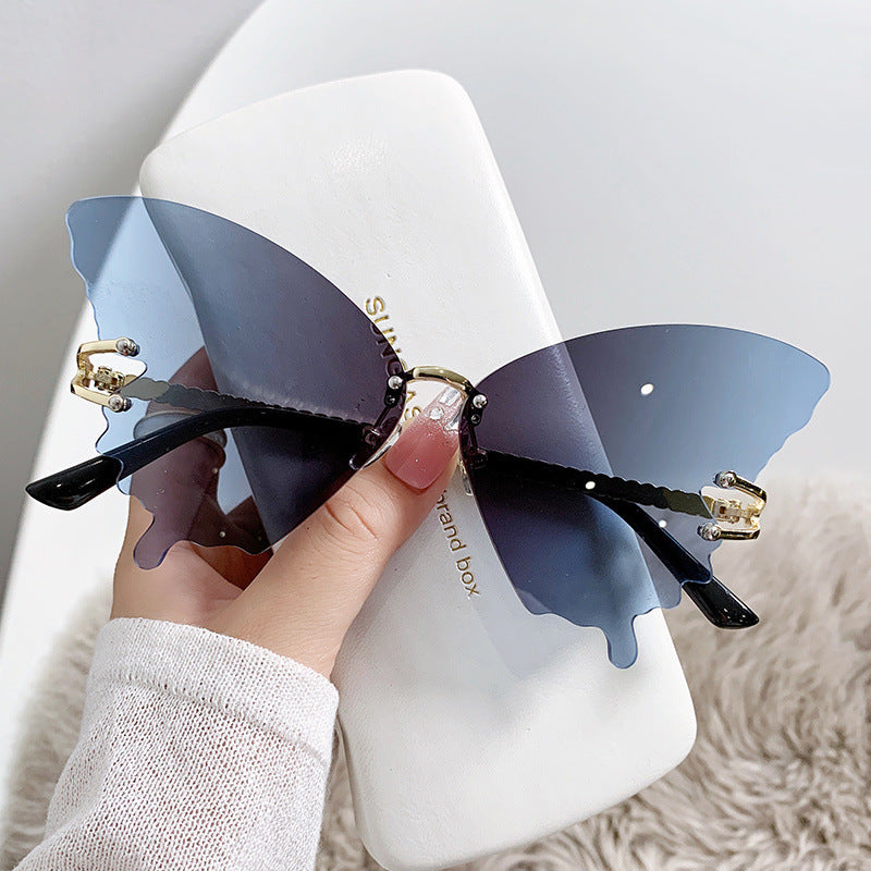 “Butterfly Breeze” Gradient Street Sun Glasses