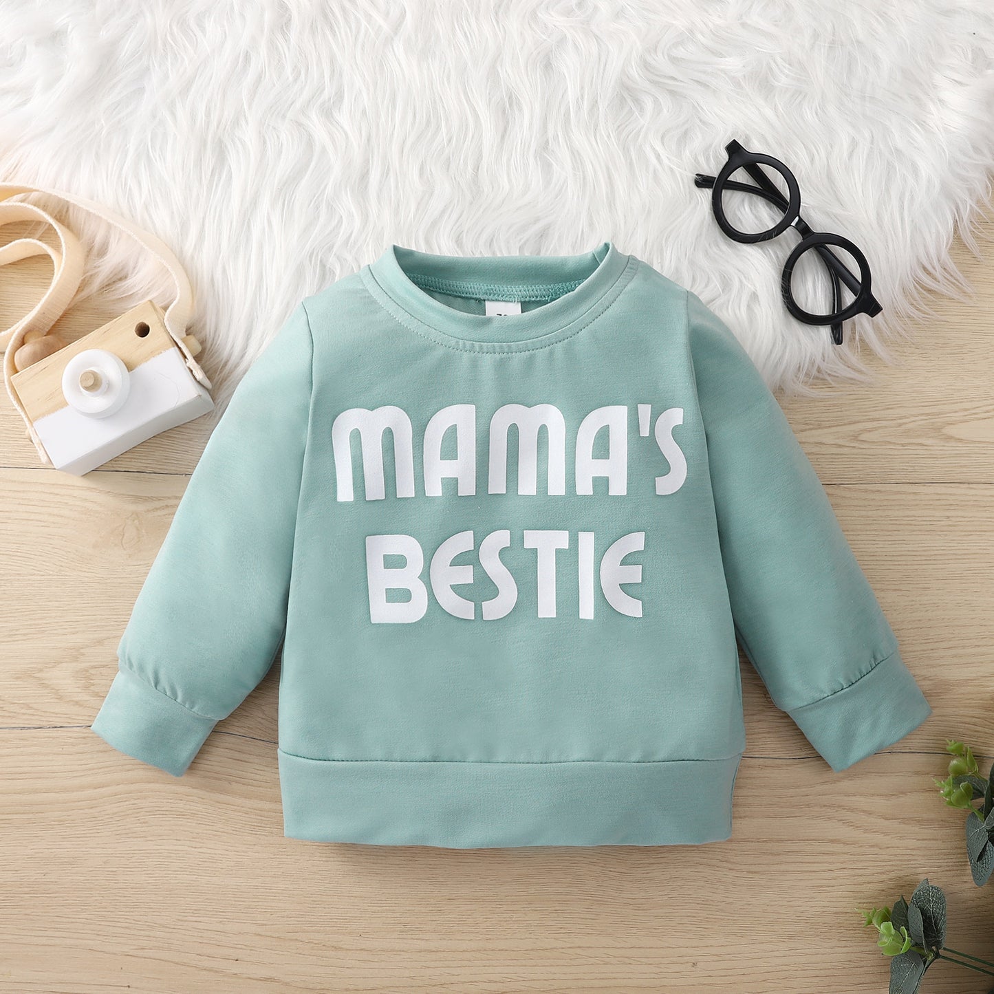 Mama's Bestie Girls' Sweatsuit – Cozy and Stylish for Little Besties