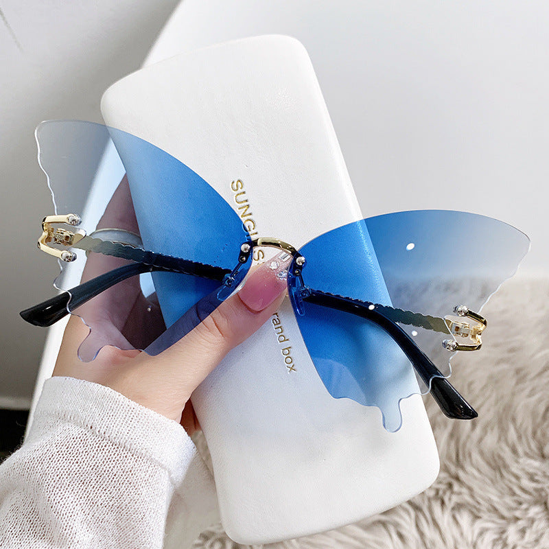 “Butterfly Breeze” Gradient Street Sun Glasses